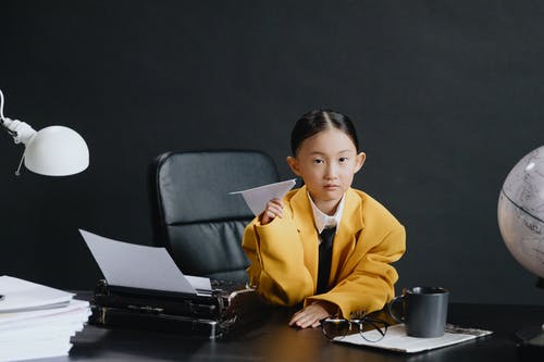 有关Copyspace, 坐, 套装的免费素材图片