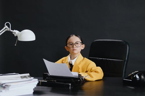 有关套装, 女孩, 室内的免费素材图片