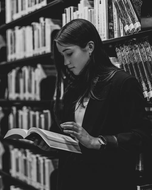 有关书呆子, 单色, 图书馆的免费素材图片