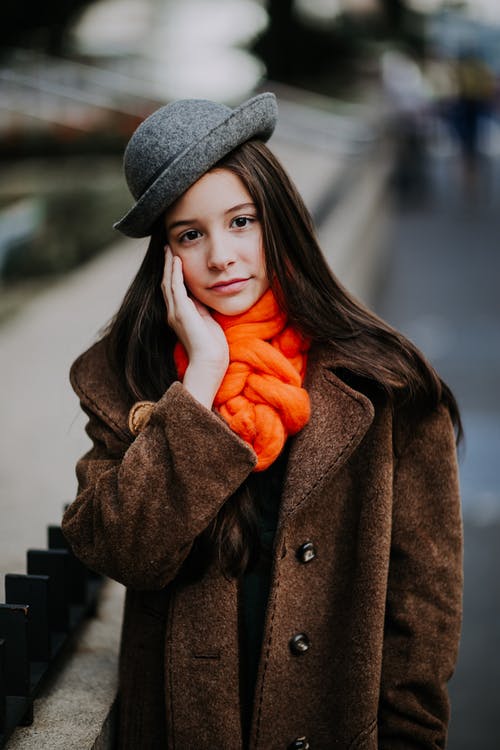 有关人脸, 围巾, 大衣的免费素材图片