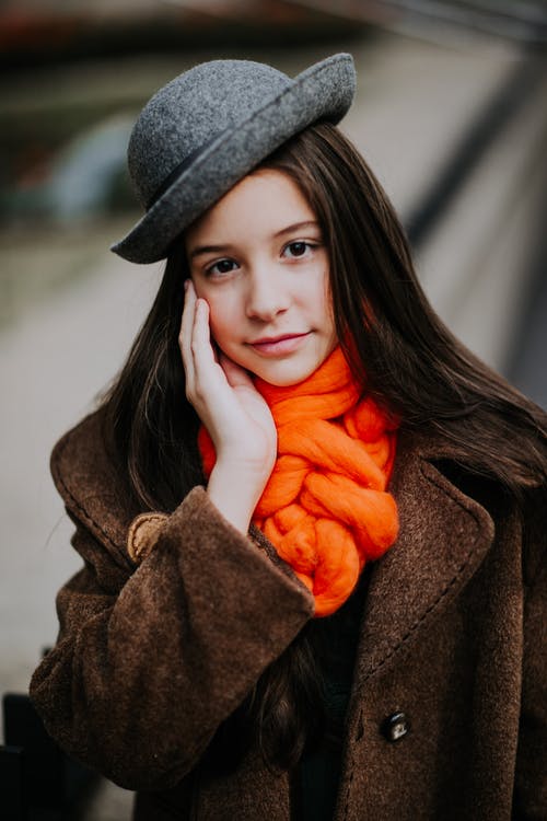 有关人脸, 围巾, 大衣的免费素材图片