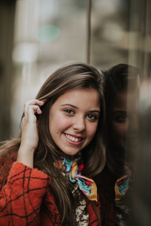 有关反射, 围巾, 女孩的免费素材图片