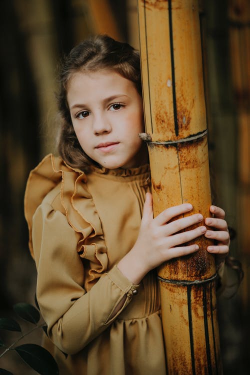 有关女孩, 小孩, 户外的免费素材图片