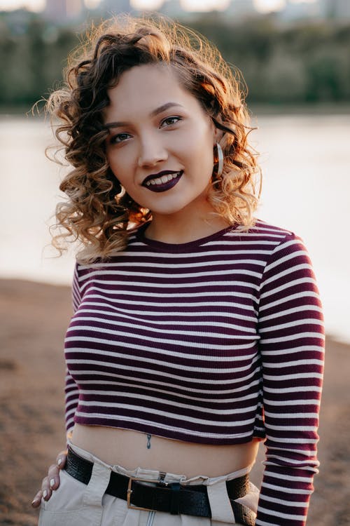 有关中空装, 人, 垂直拍摄的免费素材图片