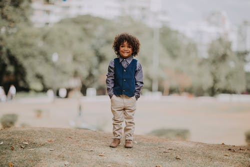 有关儿童, 双手插在口袋里, 地平线的免费素材图片