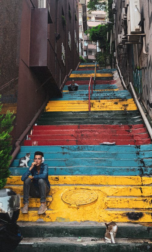 有关上漆的, 人孔, 坐的免费素材图片