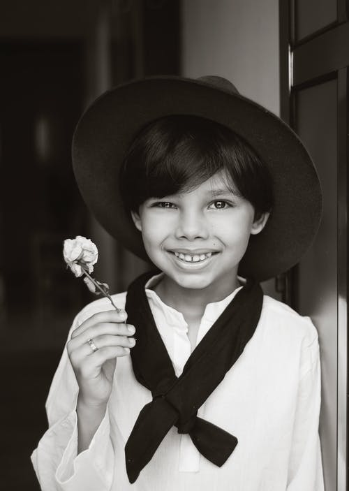 有关人脸, 室内, 小孩的免费素材图片