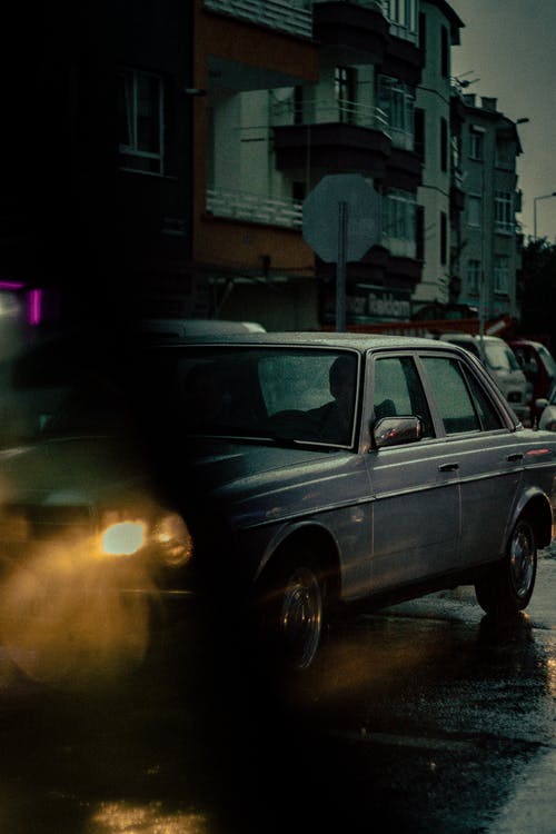 有关垂直拍摄, 城市, 晚间的免费素材图片