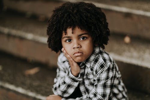 有关人脸, 坐, 小孩的免费素材图片