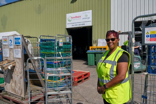 有关仓库, 墨镜, 女人的免费素材图片