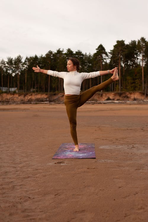 有关伸展, 健康的生活型态, 健身的免费素材图片