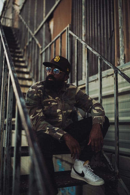 有关人, 嘻哈, 坐的免费素材图片