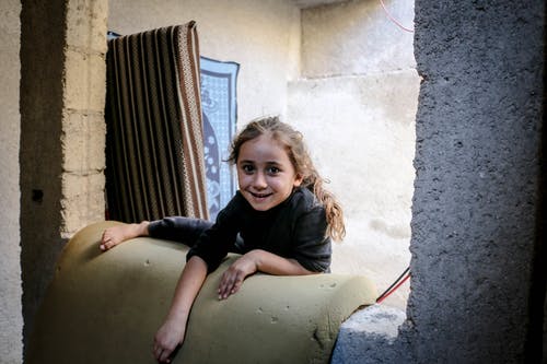 有关兒童, 女孩, 往上爬的免费素材图片