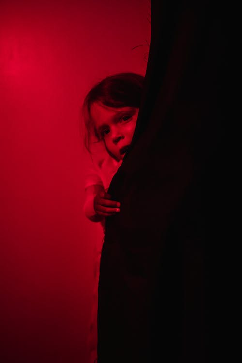 有关垂直拍摄, 女孩, 害怕的免费素材图片