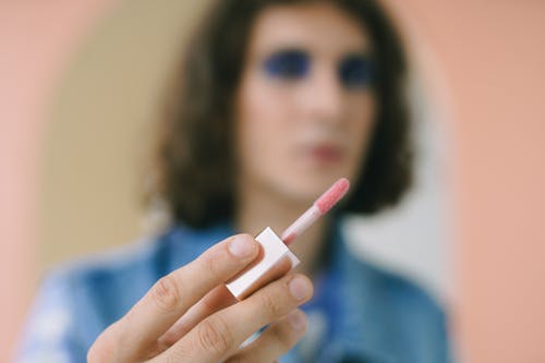 有关人, 化妆品, 唇彩的免费素材图片