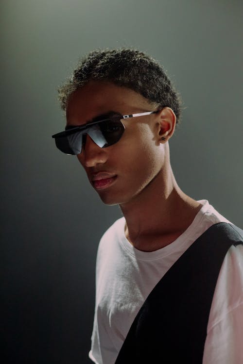 有关人, 冷色调, 垂直拍摄的免费素材图片