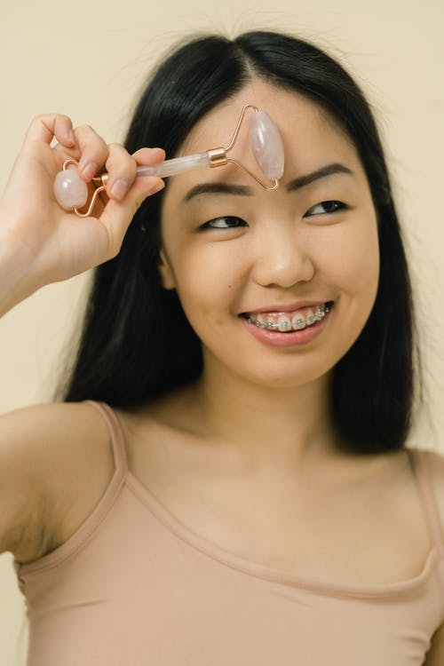 有关刮痧滚筒, 化妆品, 化妆品面膜的免费素材图片