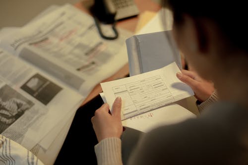 有关后视图, 报纸, 女人的免费素材图片