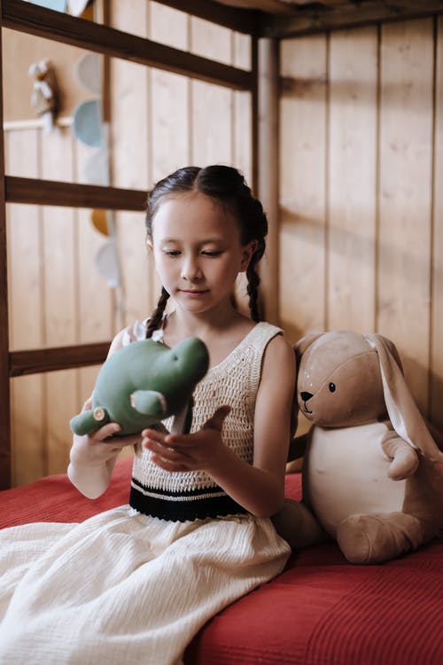 有关可爱, 在家, 坐的免费素材图片