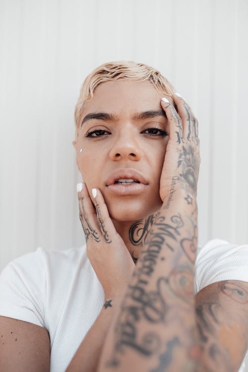 有关切, 刺青的, 女人的免费素材图片