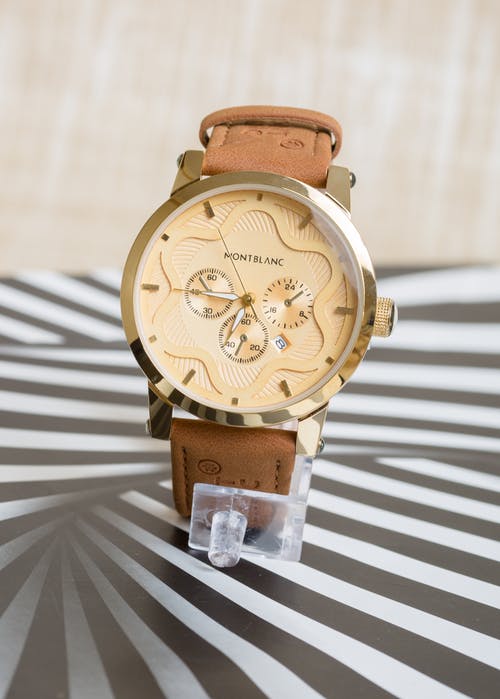 有关塑料支架, 室内, 手表的免费素材图片