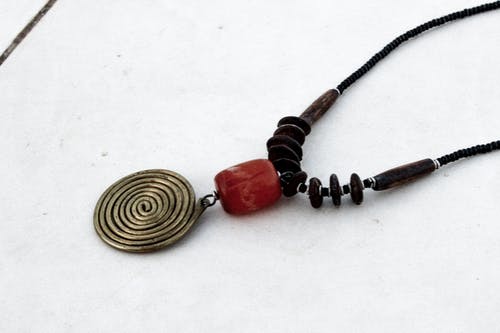 有关特写, 珠子, 白色的表面的免费素材图片