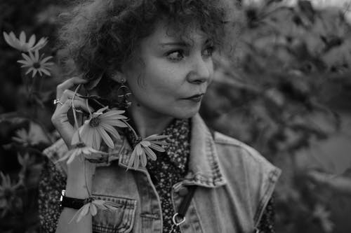 有关女人, 成人, 户外的免费素材图片