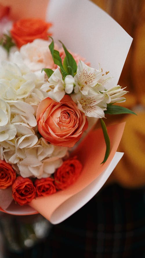 有关人的手臂, 垂直拍摄, 户外的免费素材图片