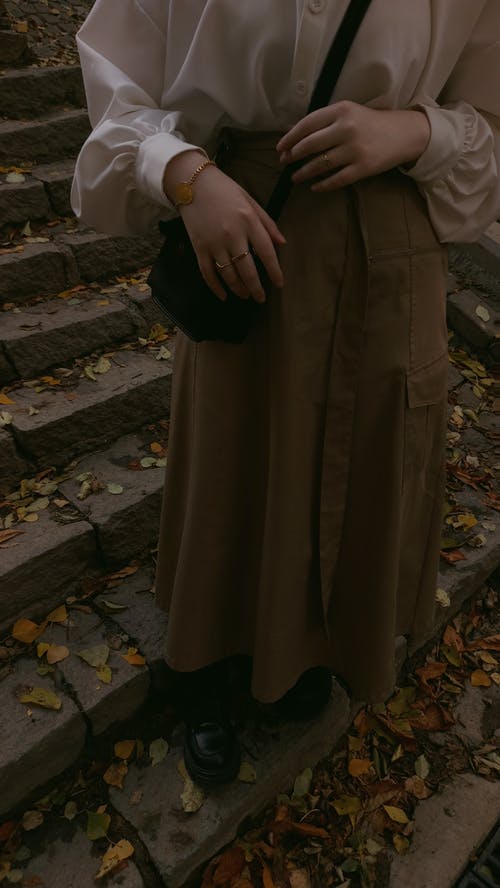 有关单肩包, 垂直拍摄, 女人的免费素材图片