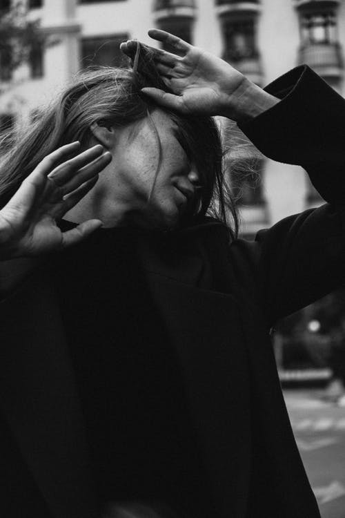 有关反应, 哀思, 垂直拍摄的免费素材图片