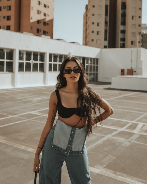 有关个性, 卷发, 城市的免费素材图片