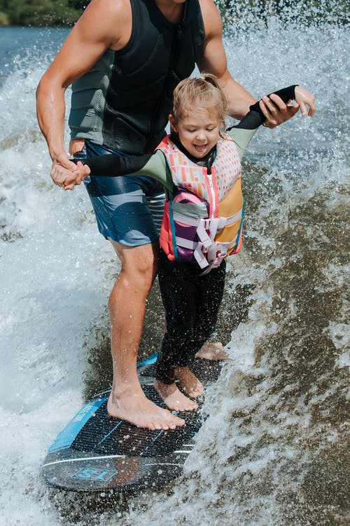 有关wakesurfing, 人, 冒险的免费素材图片