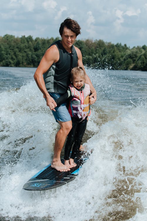 有关wakesurfing, 人, 冒险的免费素材图片