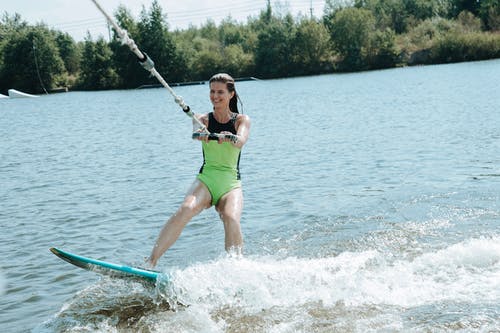 有关wakesurfing, 冒险, 女人的免费素材图片