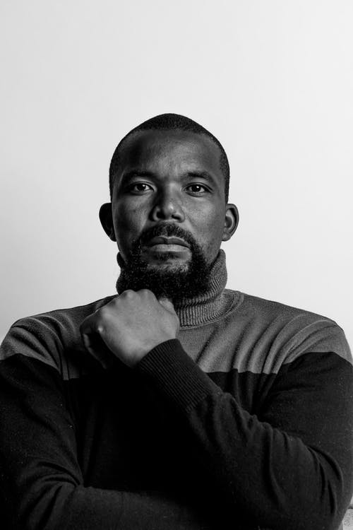 有关人, 休闲服装, 剃光头的免费素材图片