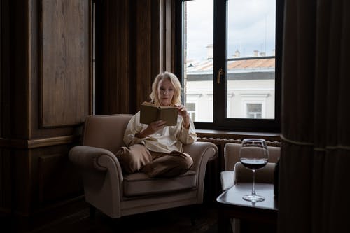 有关休闲, 单人沙发, 嗜好的免费素材图片