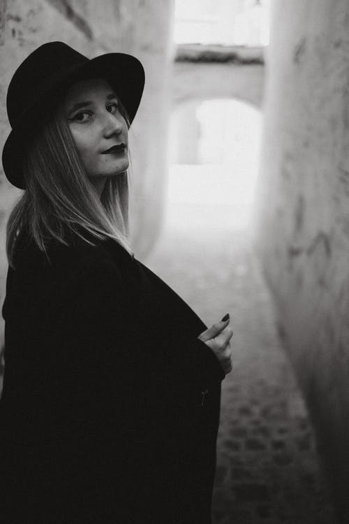 有关单色, 大衣, 女人的免费素材图片