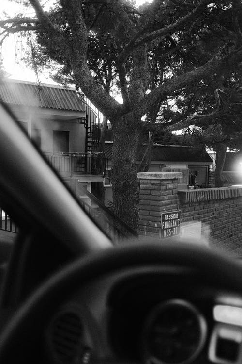 有关单色, 室内, 挡风玻璃的免费素材图片