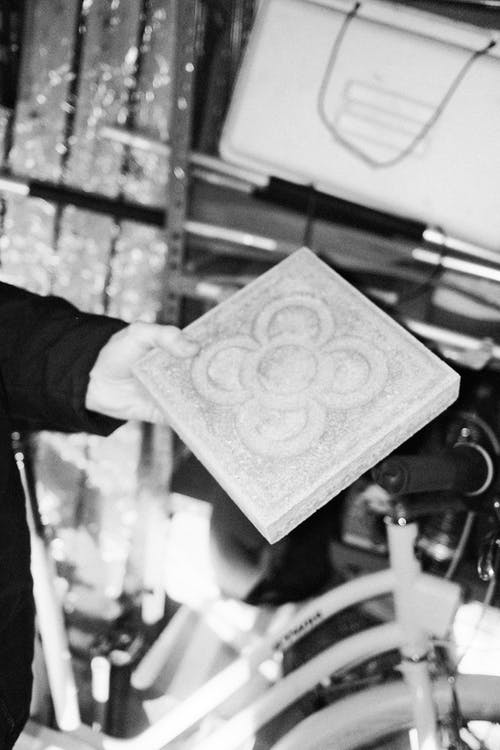 有关人的手, 人的手臂, 商店的免费素材图片