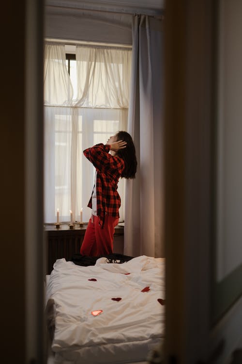 有关后视图, 女人, 室内的免费素材图片