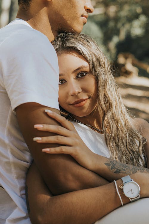 有关人, 休闲服装, 刺青的免费素材图片