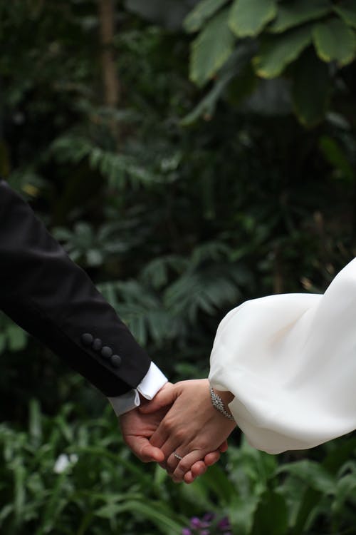 有关一对, 人, 人的手的免费素材图片