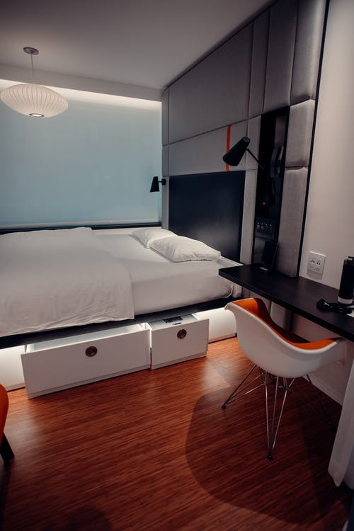 有关室内设计, 床, 枕头的免费素材图片