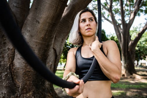 有关健身, 公园, 女人的免费素材图片