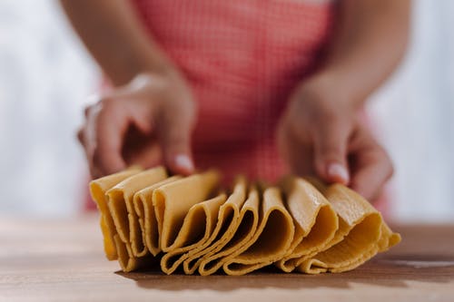 有关女人, 意大利美食, 手的免费素材图片