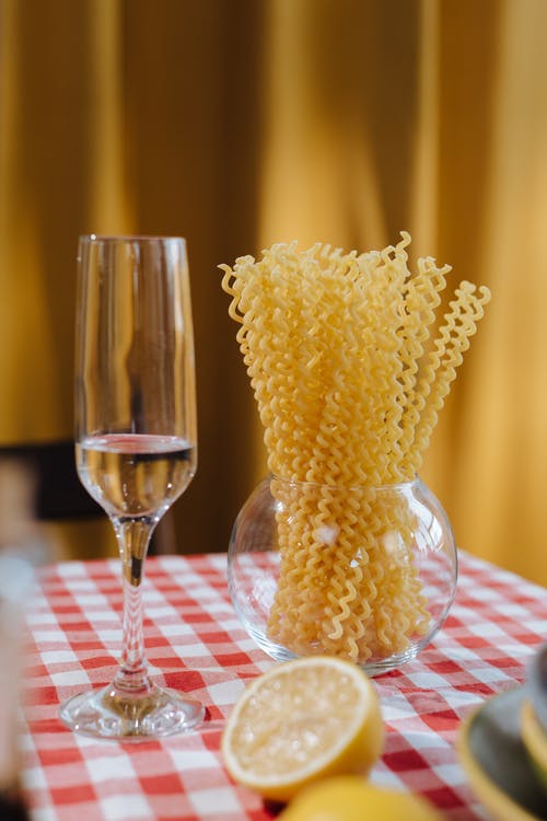 有关垂直拍摄, 意大利美食, 桌布的免费素材图片