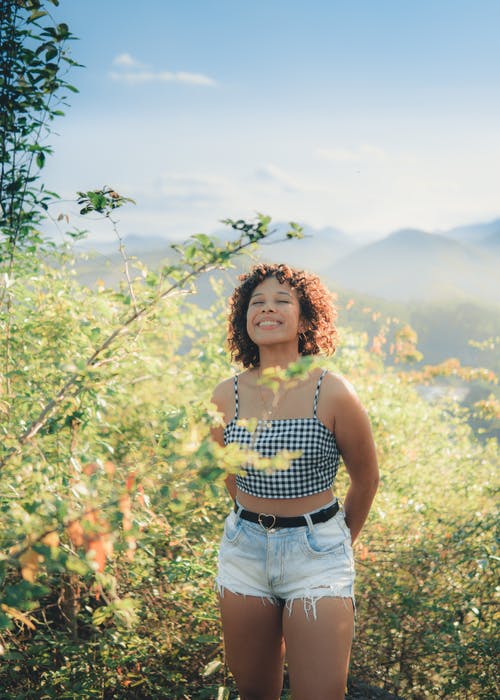 有关Copyspace, 垂直拍摄, 女人的免费素材图片