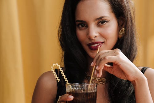 有关乾草, 冷饮, 化妆品的免费素材图片