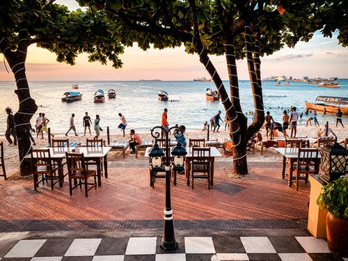 有关夏天, 天井, 娱乐的免费素材图片