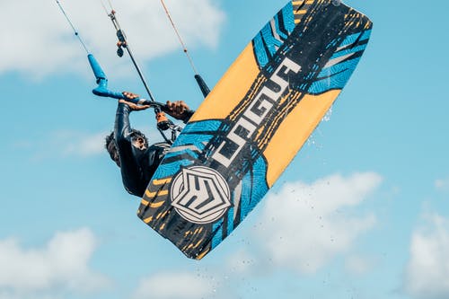 有关kiteboarder, 冒险, 水上运动的免费素材图片